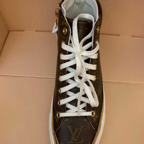 Louis Vuitton Stellar Sneaker - Picture 2 of 5